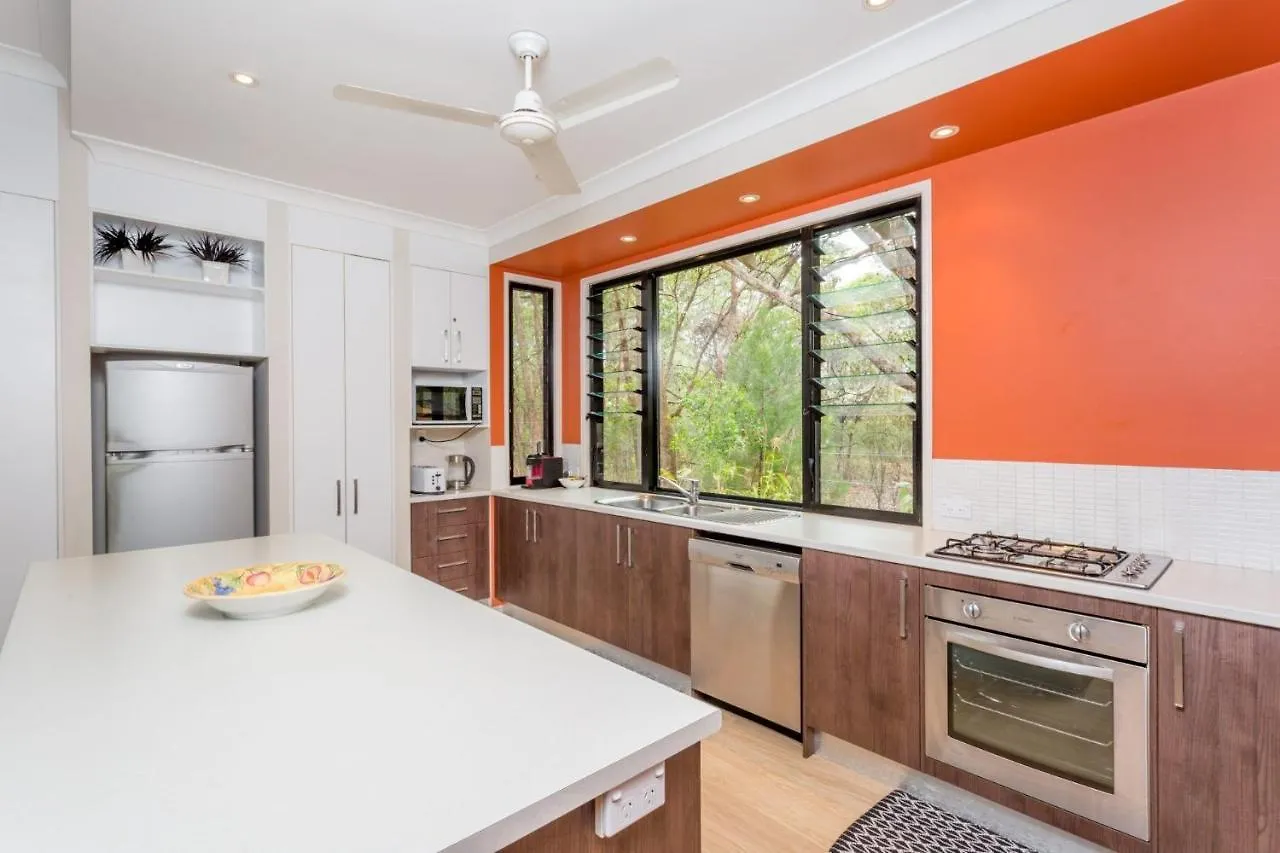 8 Ibis Court Rainbow Shores Rainbow Beach 0*,